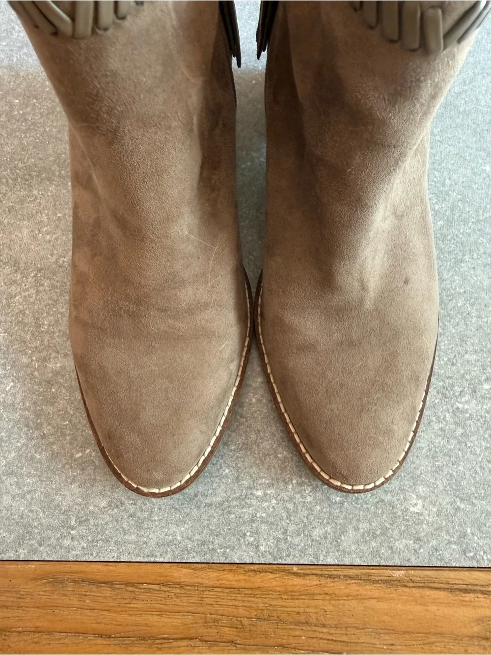 Dolce Vita Taupe Suede Ankle Booties Whipstitch Trim Block Heel Size 8